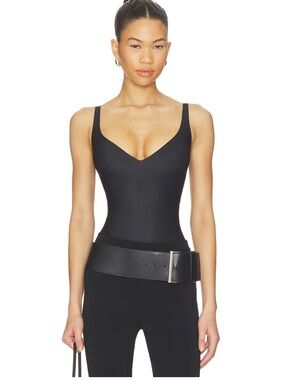 SKIMS BODY
CORE SCULPT PLUNGE THONG BODYSUIT  in black Size L $98 NWOT
